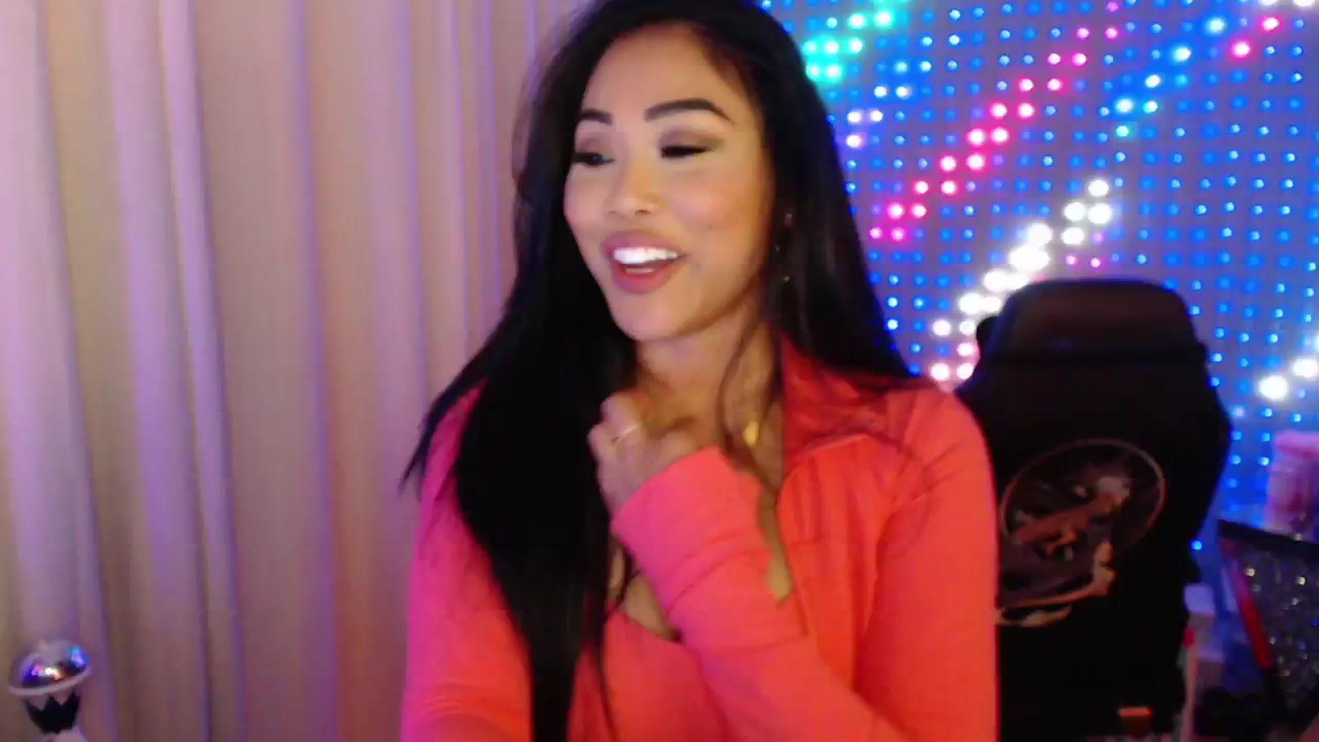 Gallery image thumbnail from SinCityVEE's myfreecams stream on, 05/04/2024, 07:42 image 11 of 20
