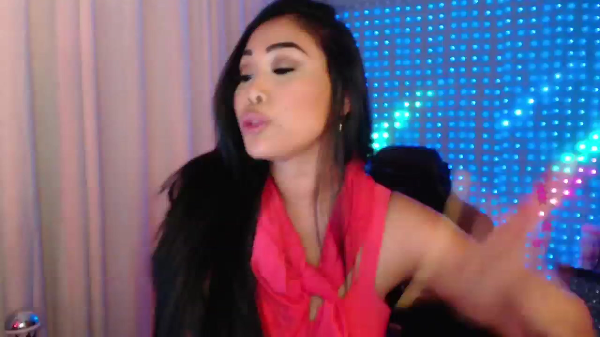 Gallery image thumbnail from SinCityVEE's myfreecams stream on, 05/04/2024, 08:20 image 17 of 20