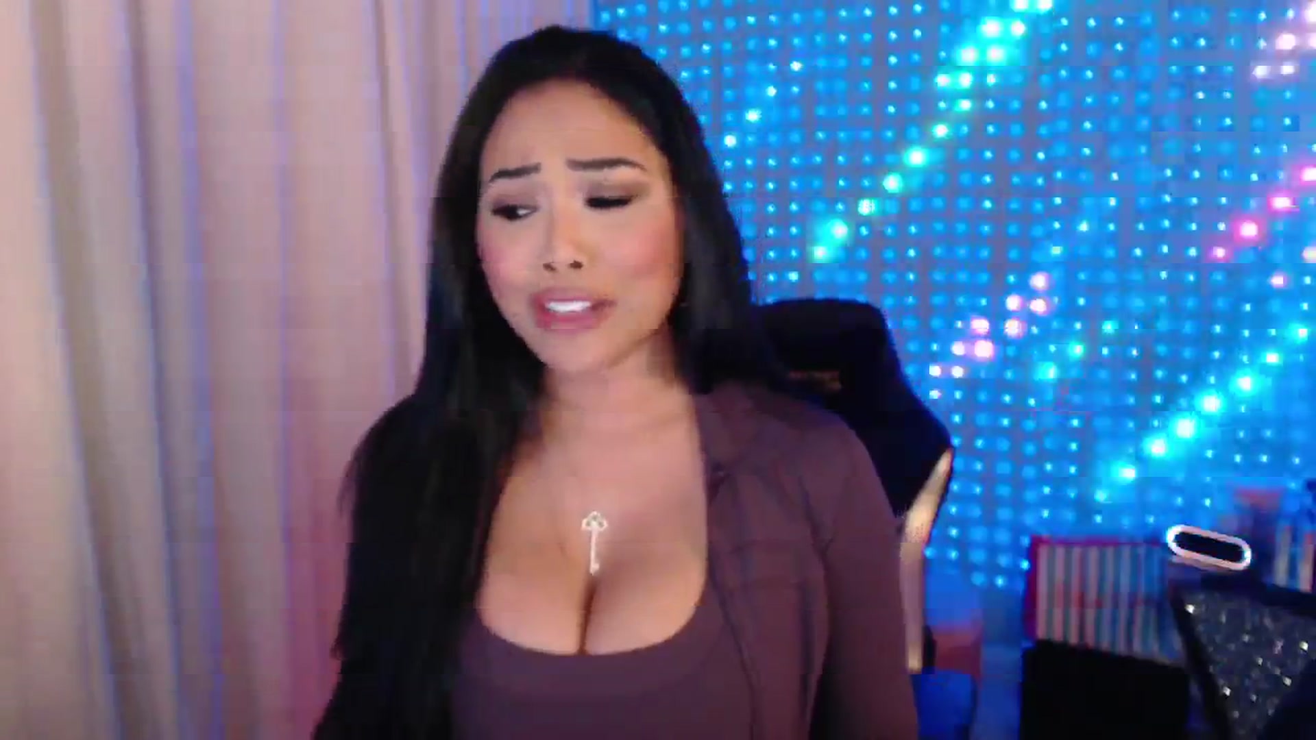 Gallery image thumbnail from SinCityVEE's myfreecams stream on, 05/11/2024, 10:27 image 4 of 20