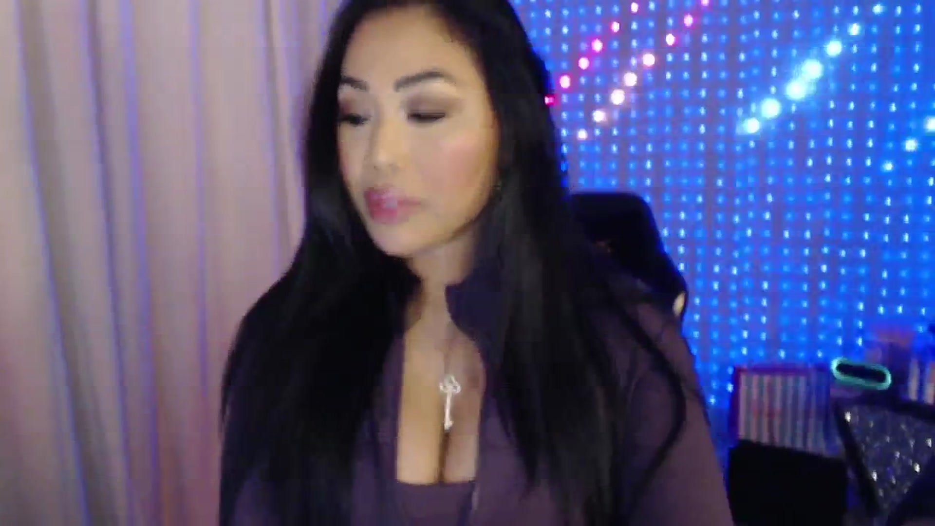 Gallery image thumbnail from SinCityVEE's myfreecams stream on, 05/11/2024, 10:27 image 6 of 20