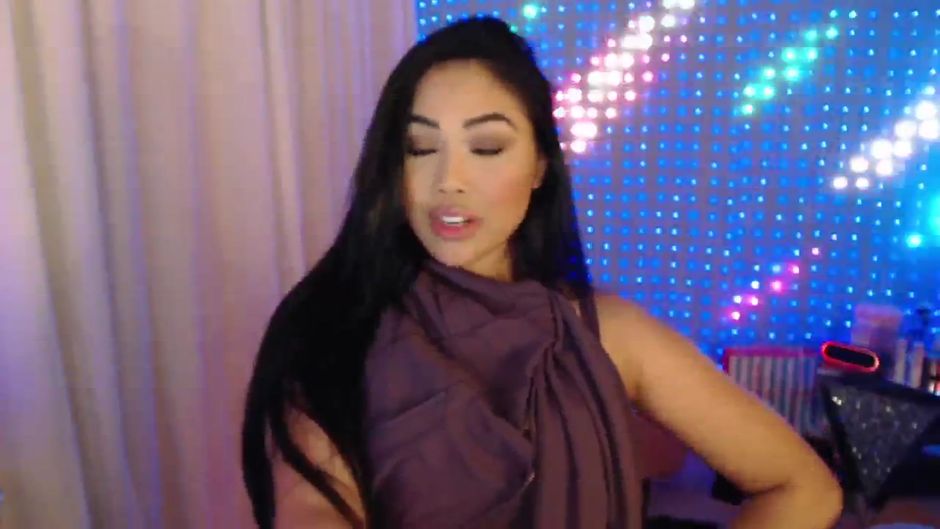Gallery image thumbnail from SinCityVEE's myfreecams stream on, 05/11/2024, 10:27 image 12 of 20