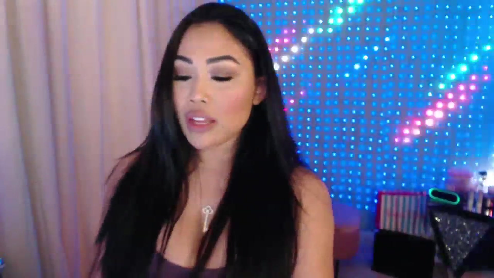Gallery image thumbnail from SinCityVEE's myfreecams stream on, 05/11/2024, 10:27 image 14 of 20