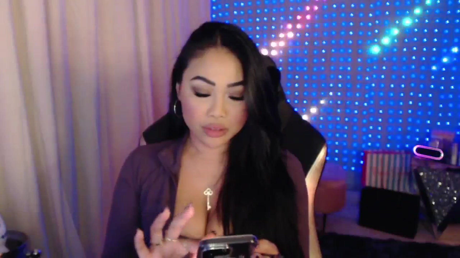 Gallery image thumbnail from SinCityVEE's myfreecams stream on, 05/11/2024, 10:27 image 2 of 20