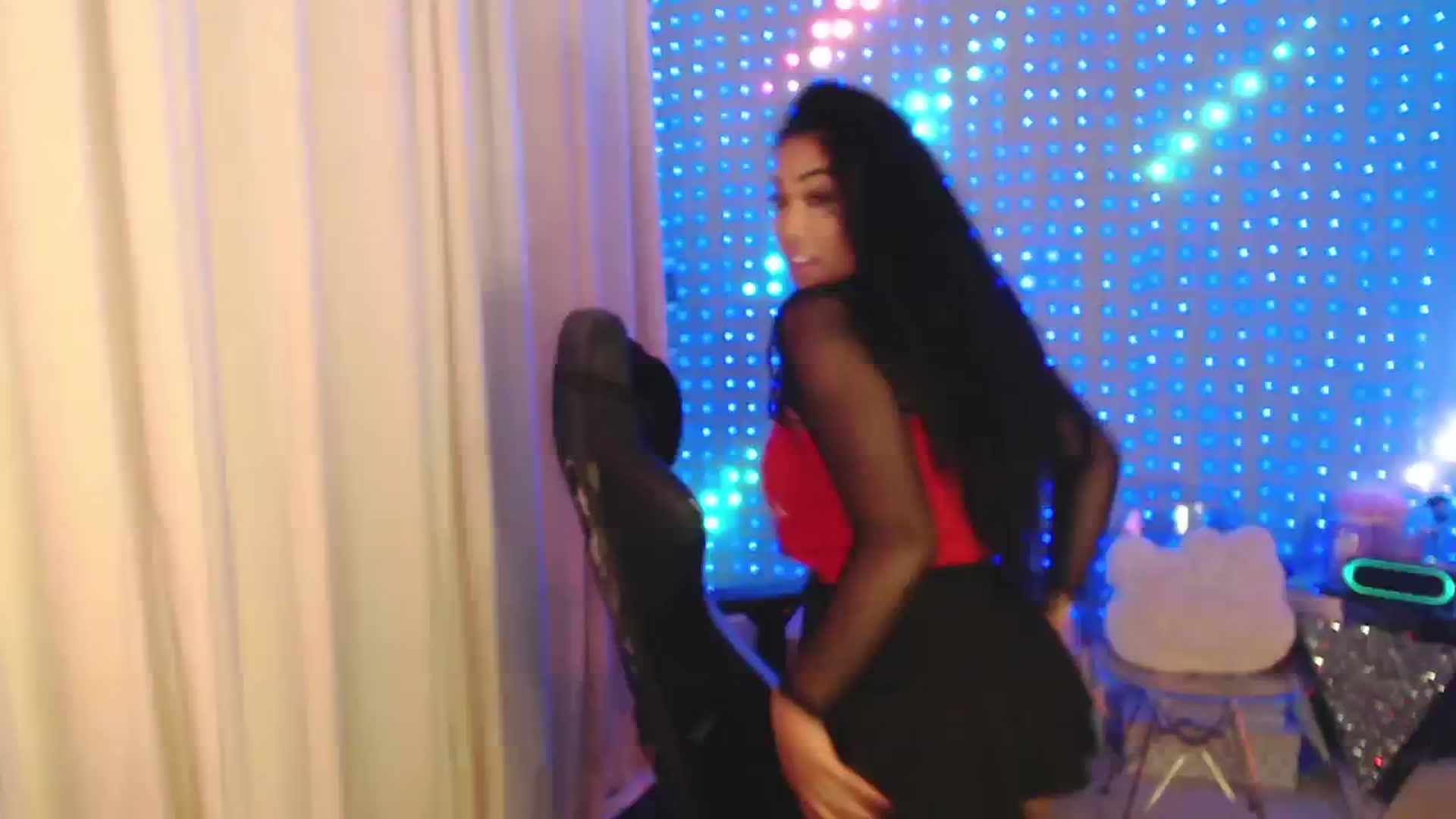 Gallery image thumbnail from SinCityVEE's myfreecams stream on, 05/13/2024, 07:05 image 20 of 20