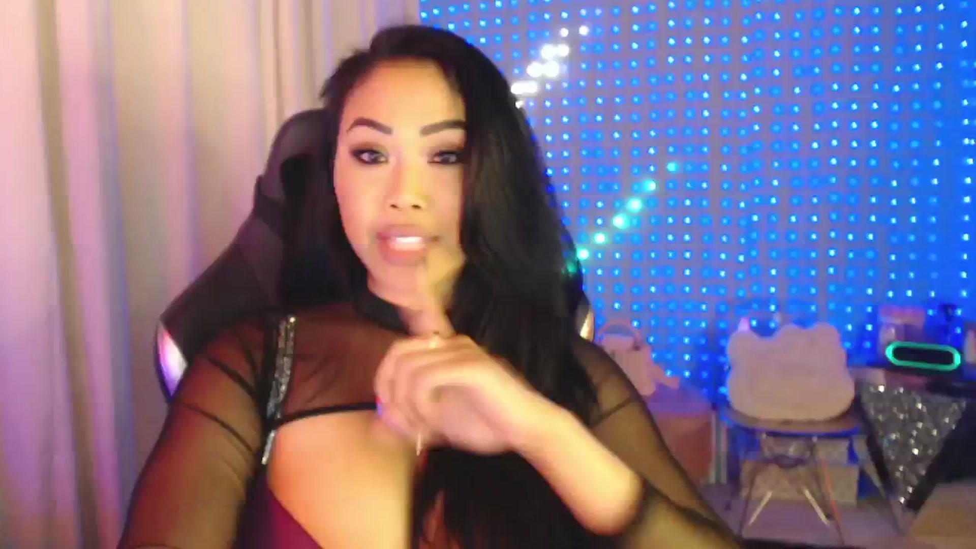 Gallery image thumbnail from SinCityVEE's myfreecams stream on, 05/13/2024, 07:05 image 4 of 20