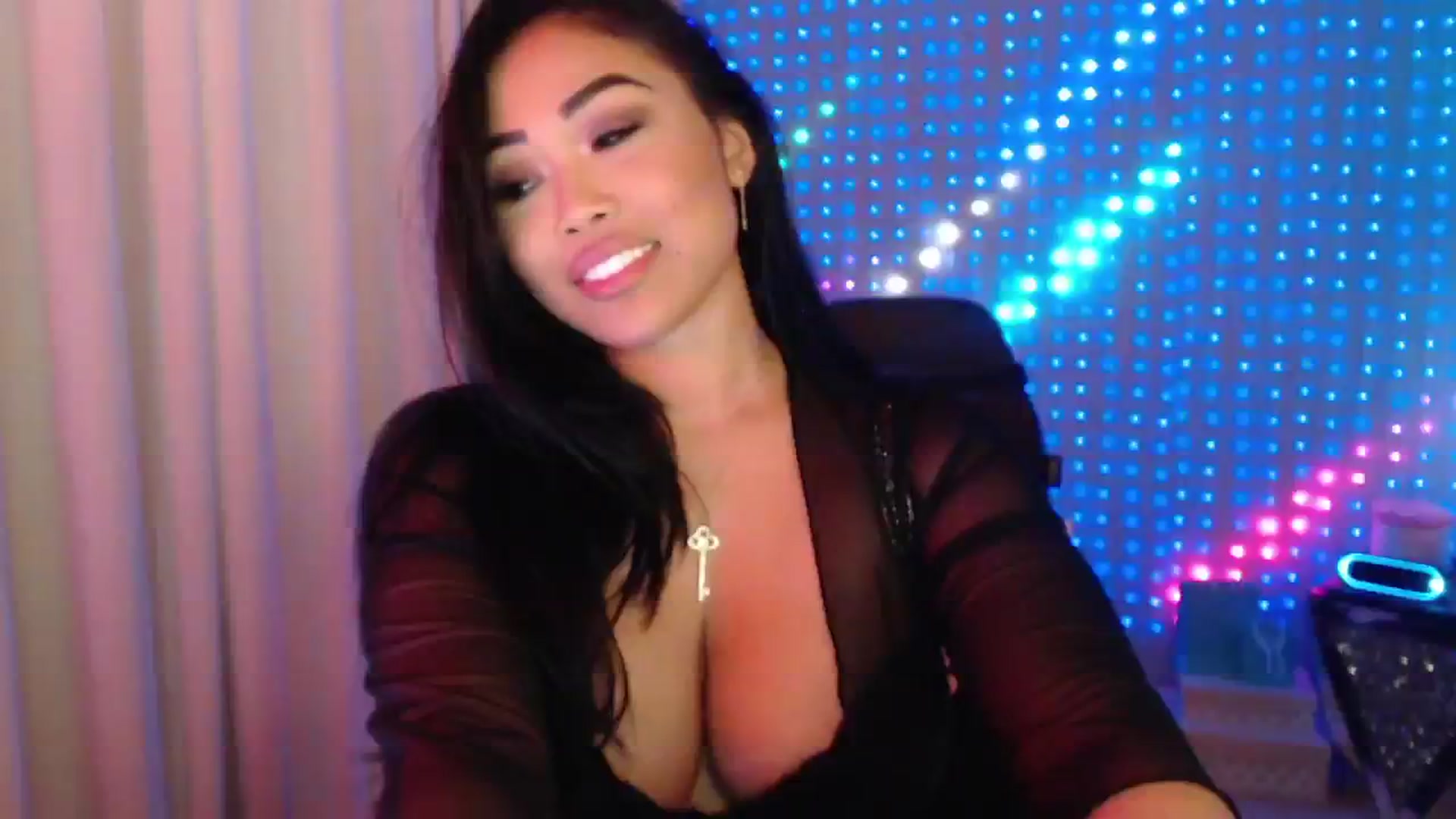 Gallery image thumbnail from SinCityVEE's myfreecams stream on, 05/20/2024, 08:50 image 7 of 20
