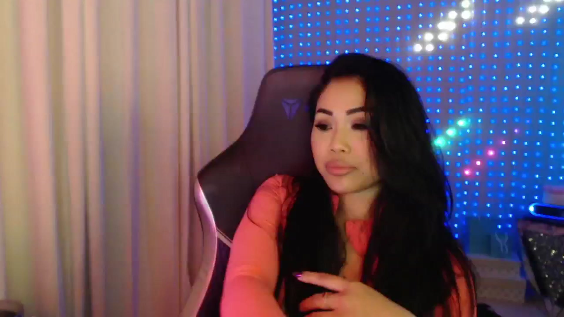 Gallery image thumbnail from SinCityVEE's myfreecams stream on, 05/20/2024, 08:50 image 19 of 20