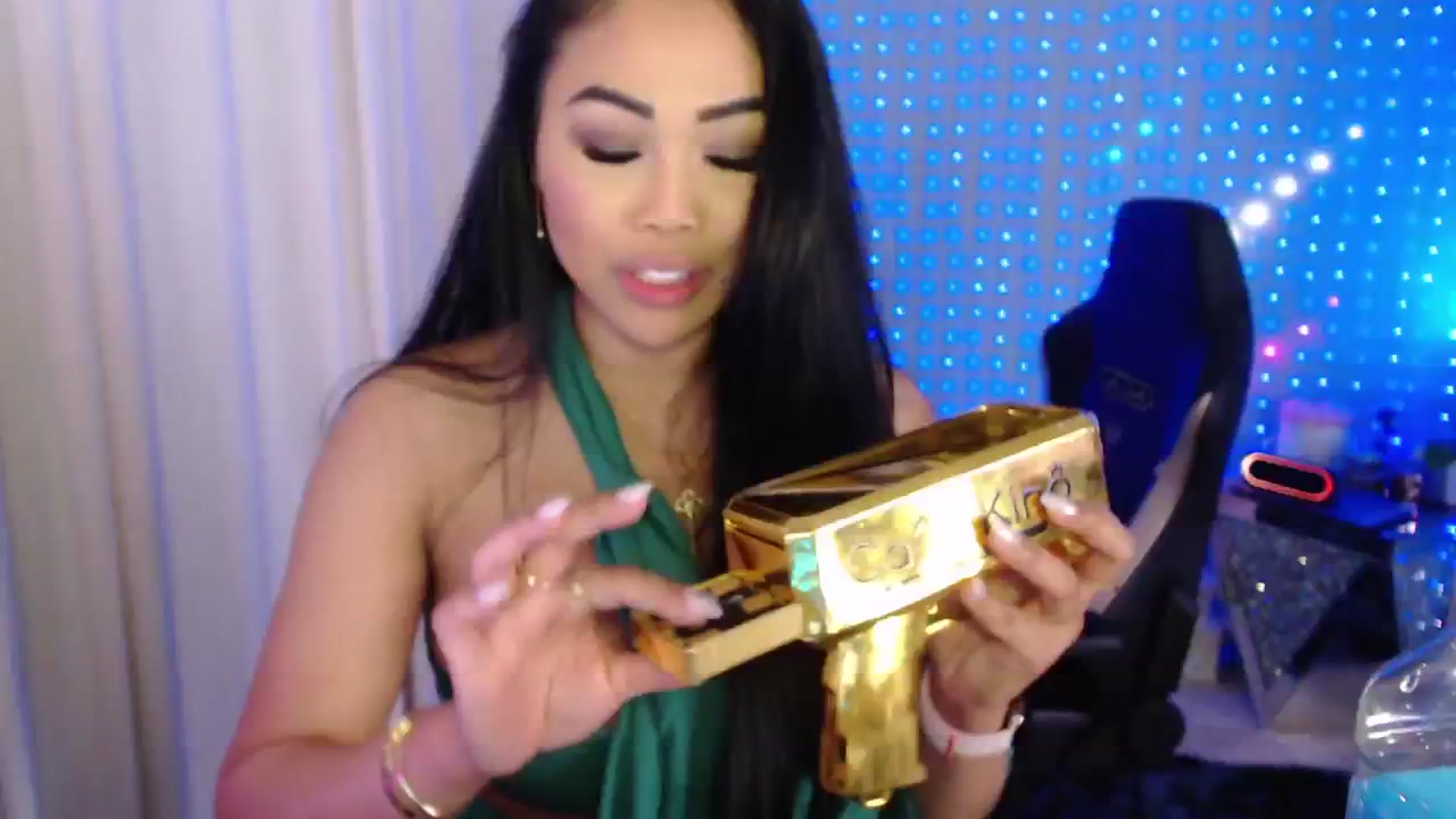 Gallery image thumbnail from SinCityVEE's myfreecams stream on, 06/01/2024, 09:52 image 13 of 20