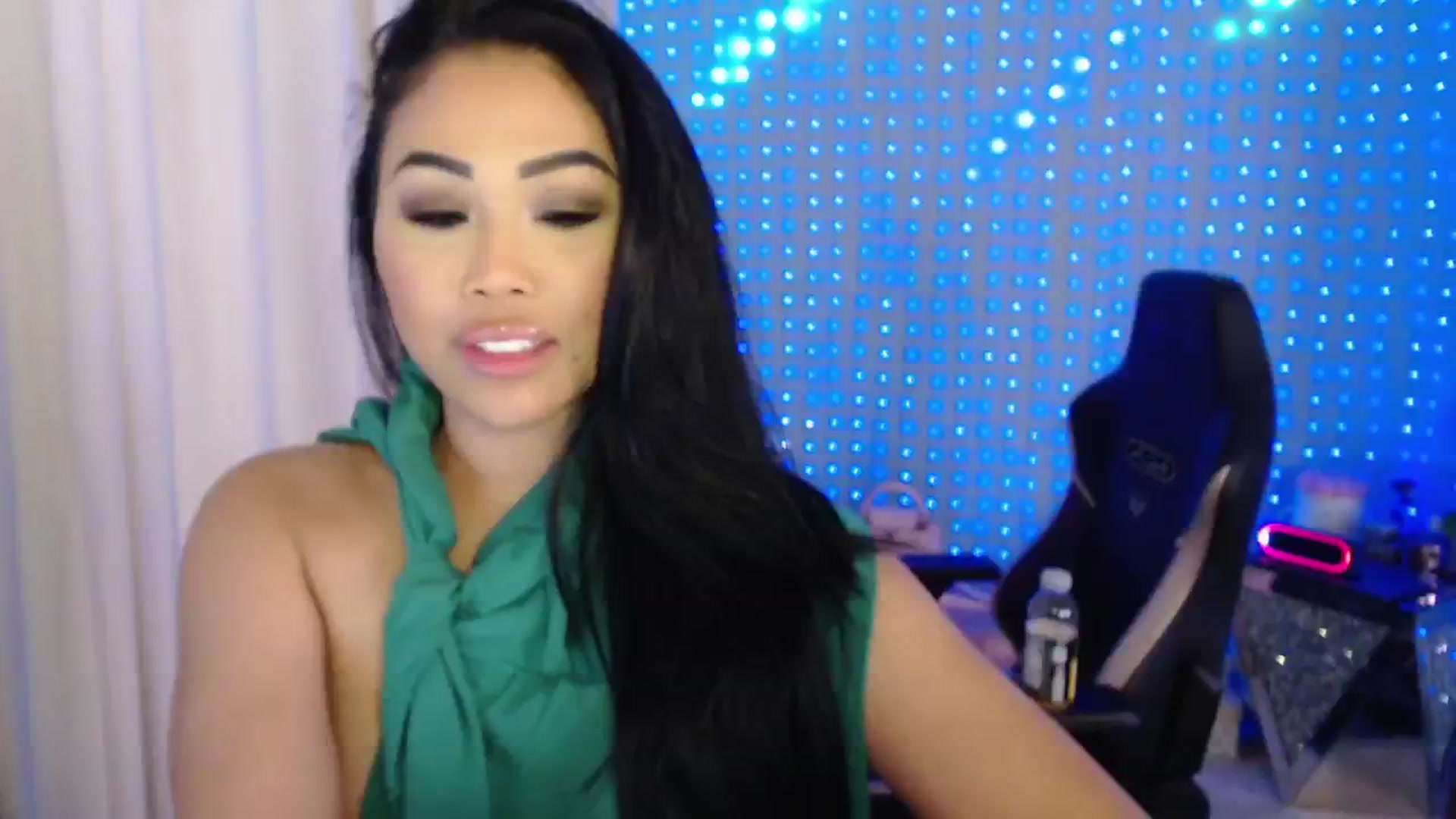 Gallery image thumbnail from SinCityVEE's myfreecams stream on, 06/01/2024, 09:52 image 15 of 20
