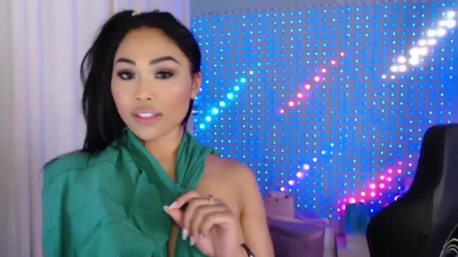 Gallery image thumbnail from SinCityVEE's myfreecams stream on, 06/01/2024, 09:52 image 10 of 20