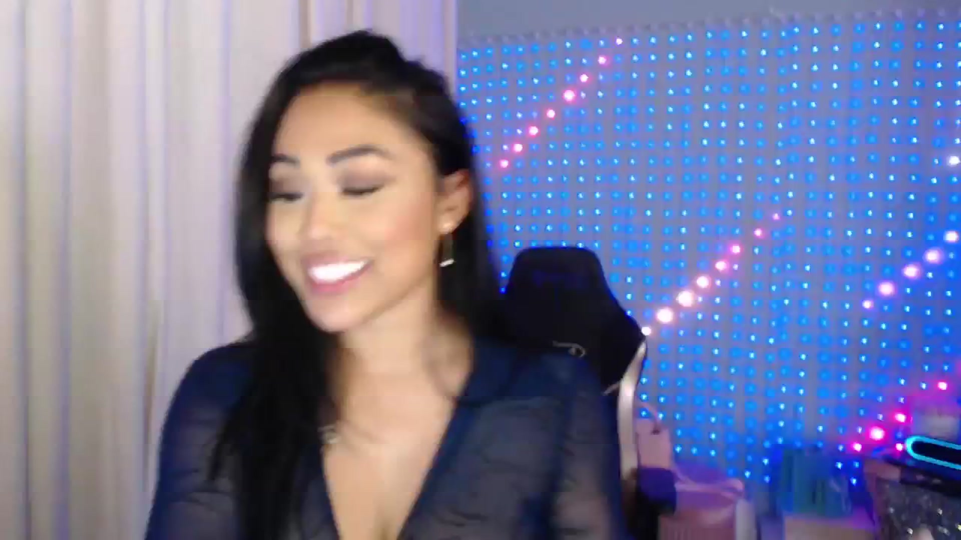 Gallery image thumbnail from SinCityVEE's myfreecams stream on, 06/02/2024, 10:08 image 13 of 20