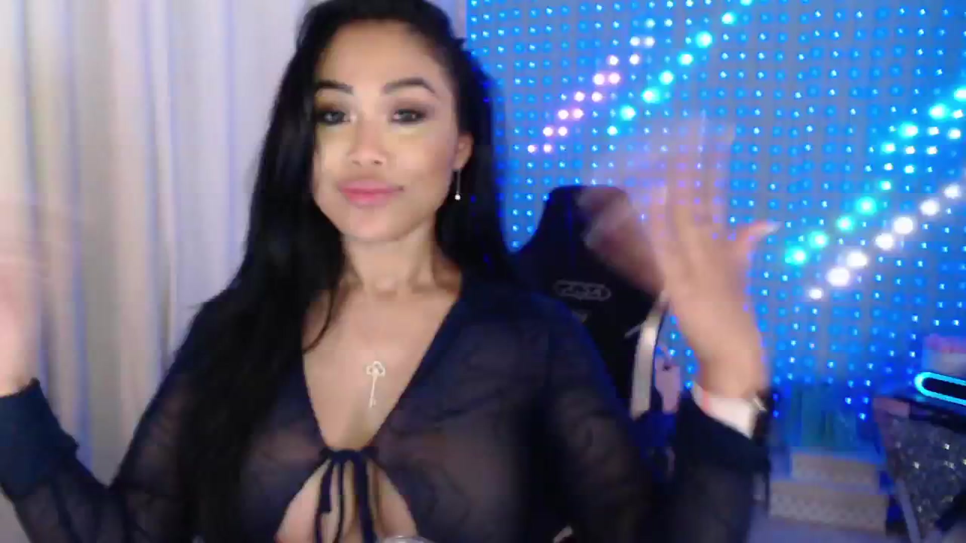 Gallery image thumbnail from SinCityVEE's myfreecams stream on, 06/02/2024, 10:08 image 20 of 20