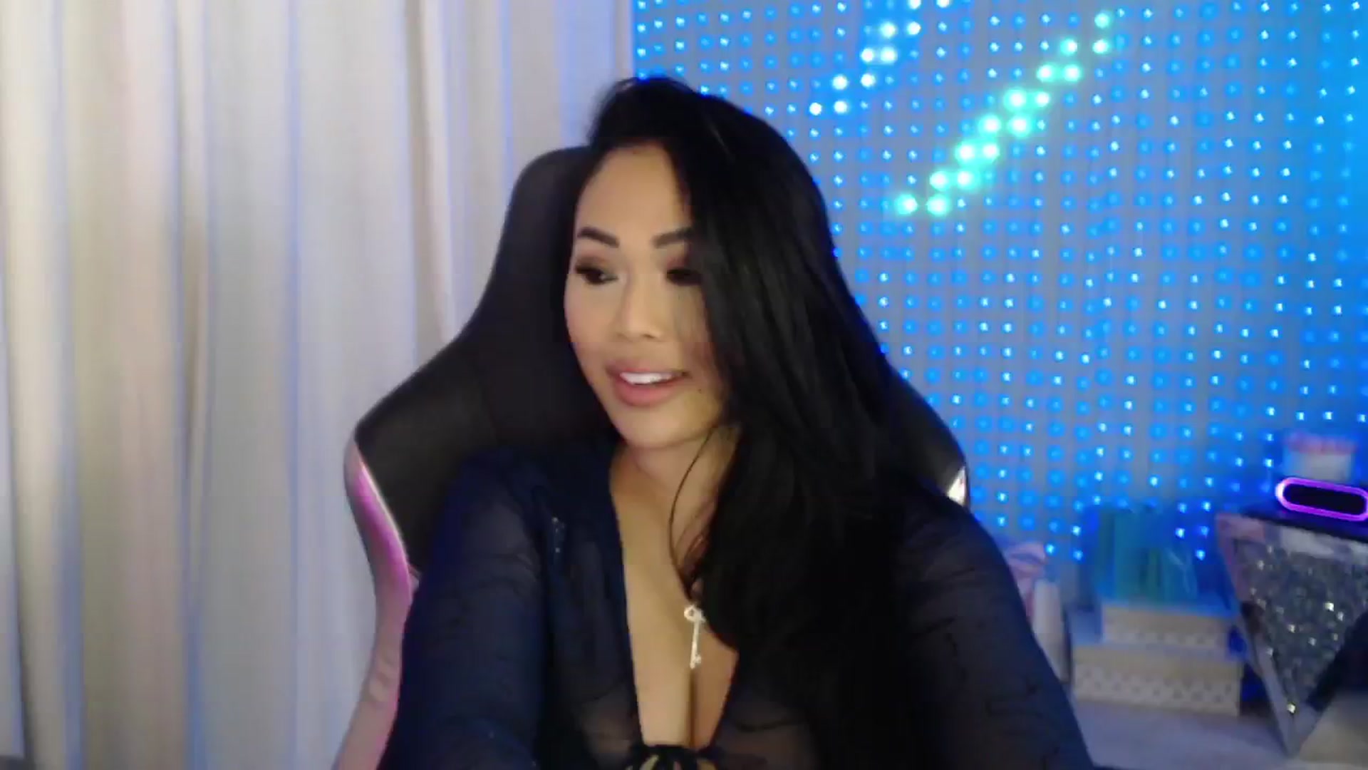Gallery image thumbnail from SinCityVEE's myfreecams stream on, 06/02/2024, 10:08 image 2 of 20