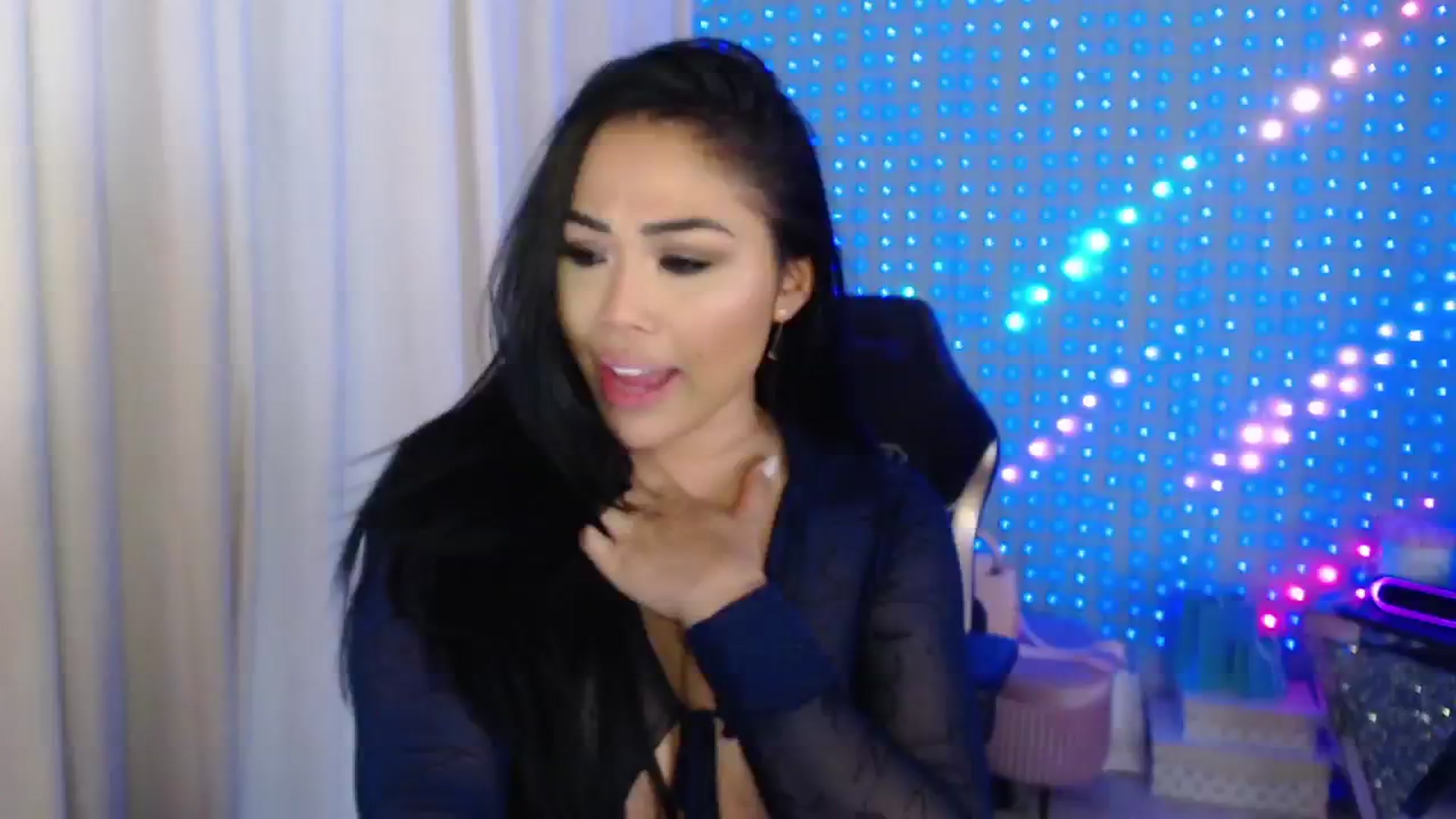 Gallery image thumbnail from SinCityVEE's myfreecams stream on, 06/02/2024, 10:08 image 16 of 20