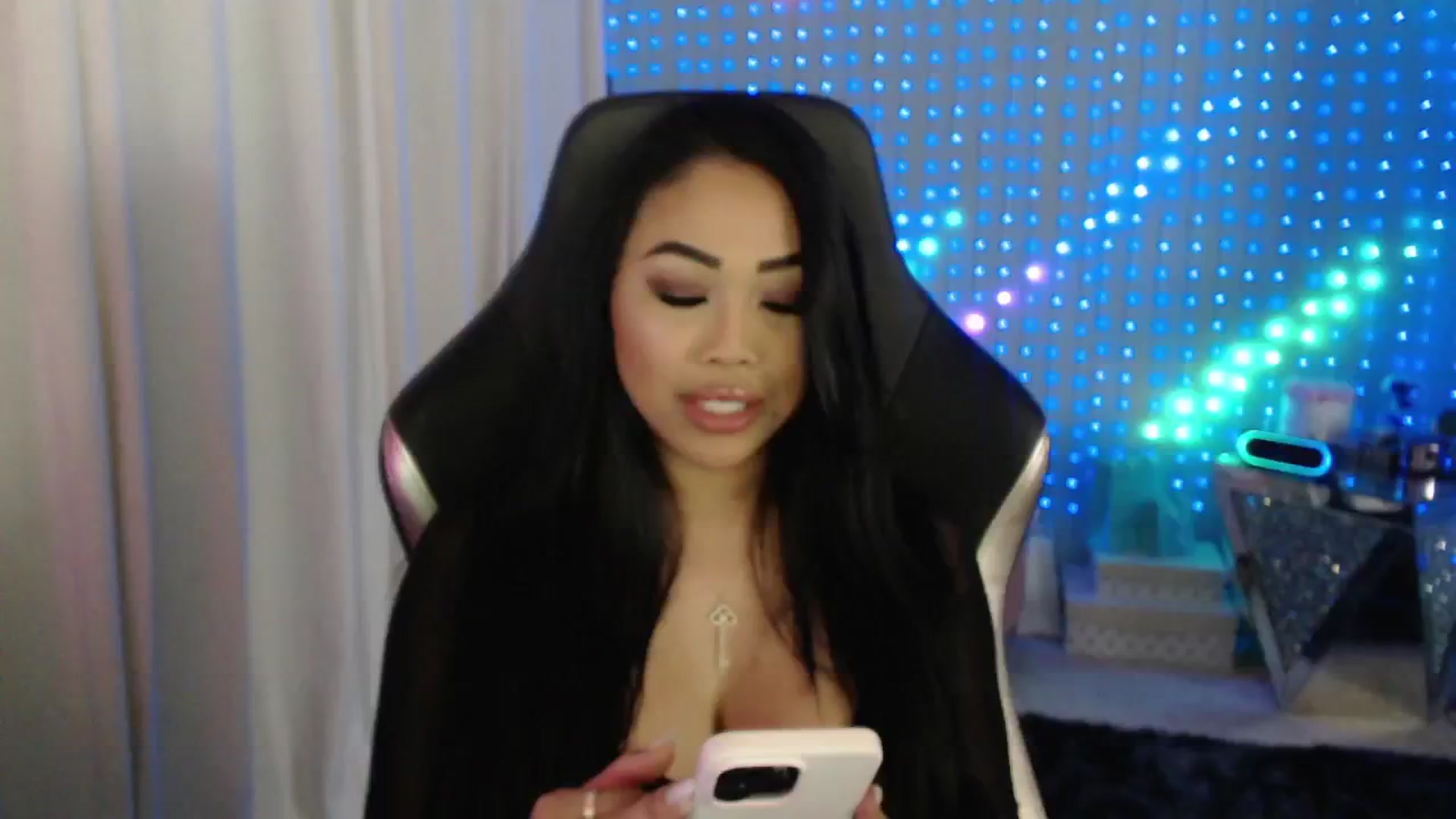 Gallery image thumbnail from SinCityVEE's myfreecams stream on, 06/03/2024, 08:40 image 5 of 20