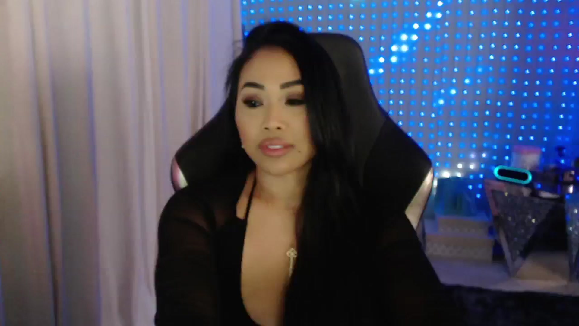 Gallery image thumbnail from SinCityVEE's myfreecams stream on, 06/03/2024, 08:40 image 8 of 20