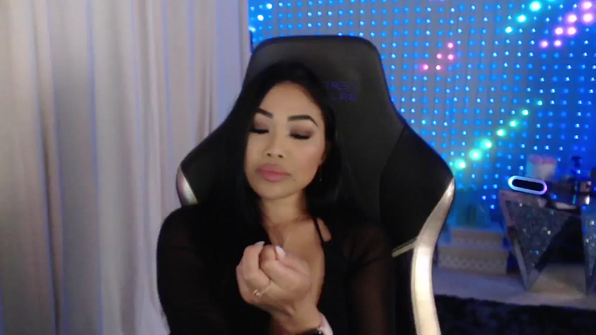 Gallery image thumbnail from SinCityVEE's myfreecams stream on, 06/03/2024, 08:40 image 16 of 20