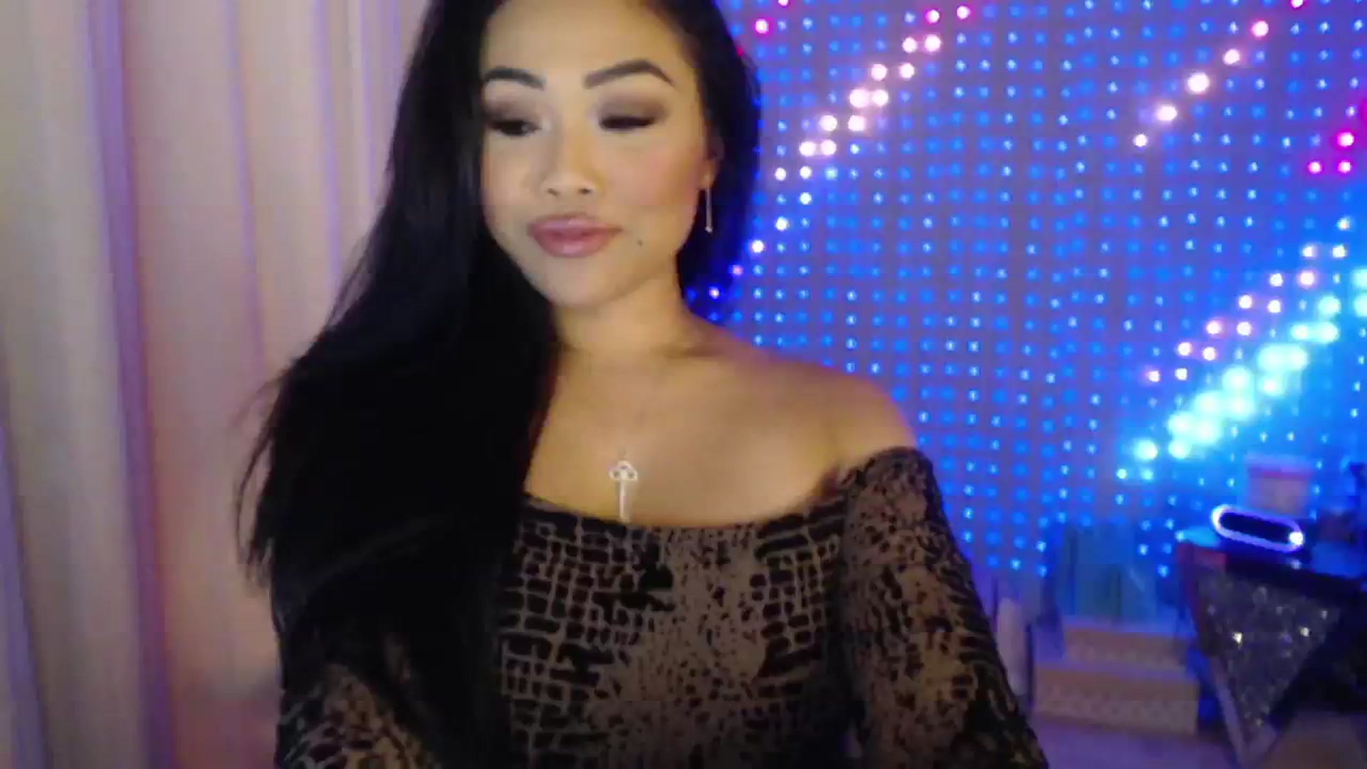 Gallery image thumbnail from SinCityVEE's myfreecams stream on, 06/09/2024, 10:02 image 3 of 20