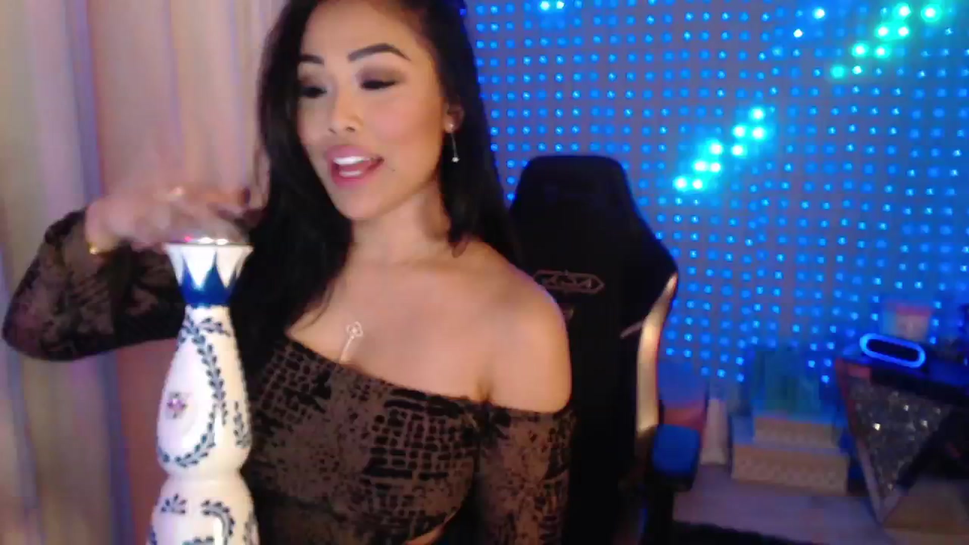 Gallery image thumbnail from SinCityVEE's myfreecams stream on, 06/09/2024, 10:02 image 8 of 20