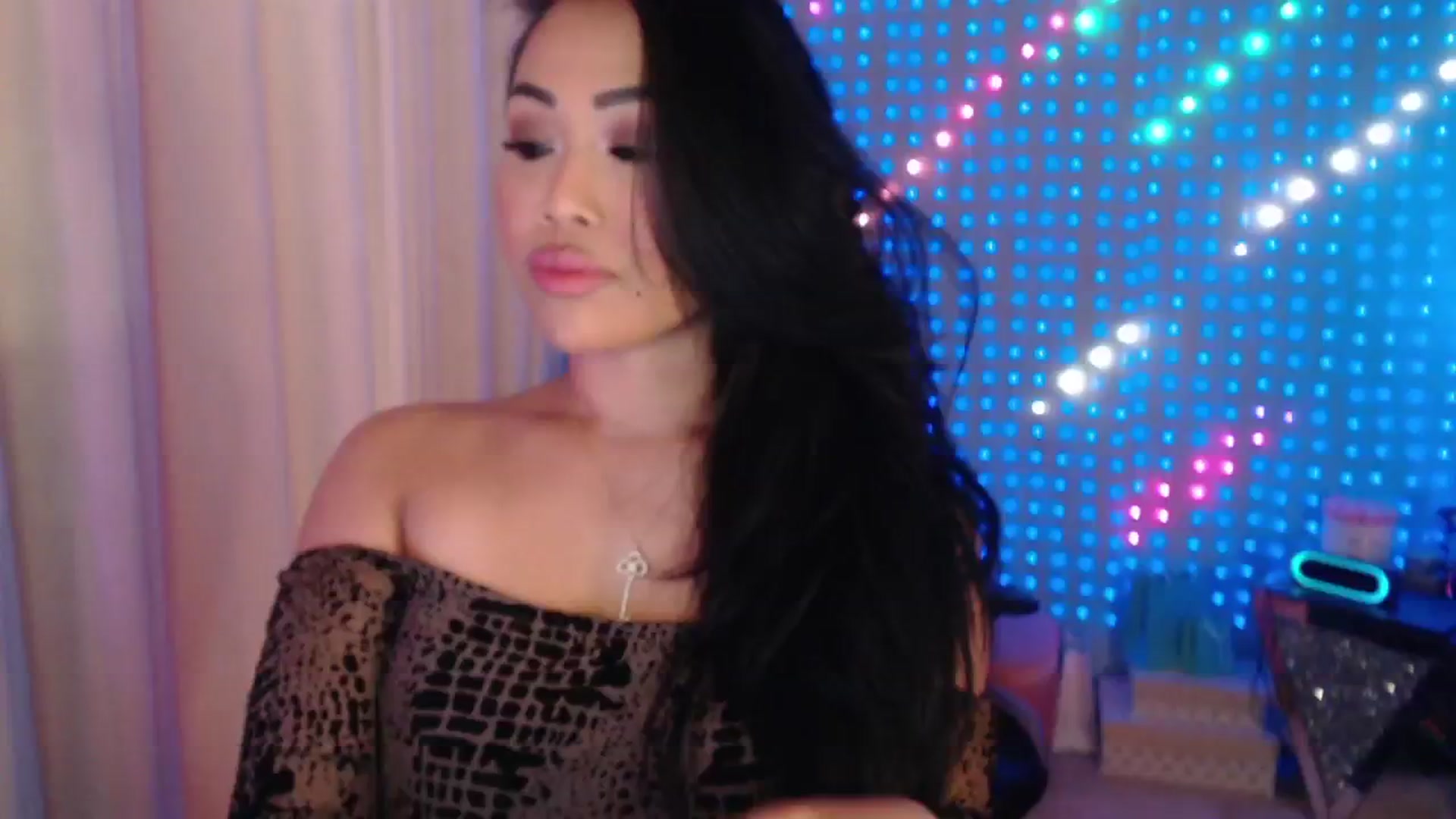 Gallery image thumbnail from SinCityVEE's myfreecams stream on, 06/09/2024, 10:02 image 5 of 20