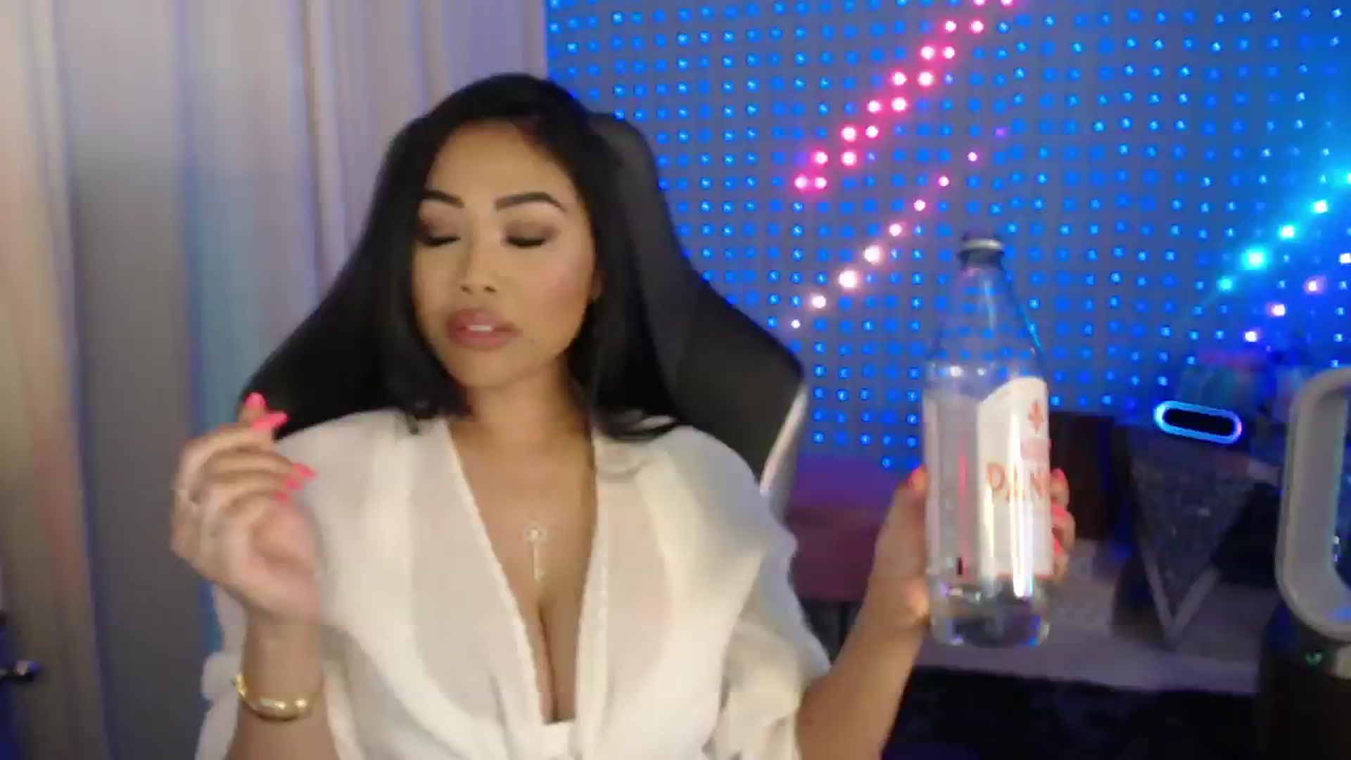 Gallery image thumbnail from SinCityVEE's myfreecams stream on, 06/27/2024, 07:44 image 5 of 20