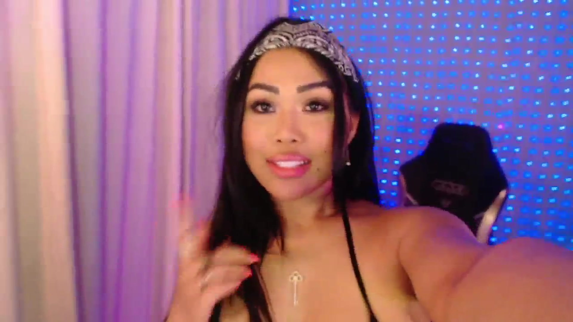 Gallery image thumbnail from SinCityVEE's myfreecams stream on, 06/28/2024, 12:20 image 7 of 20