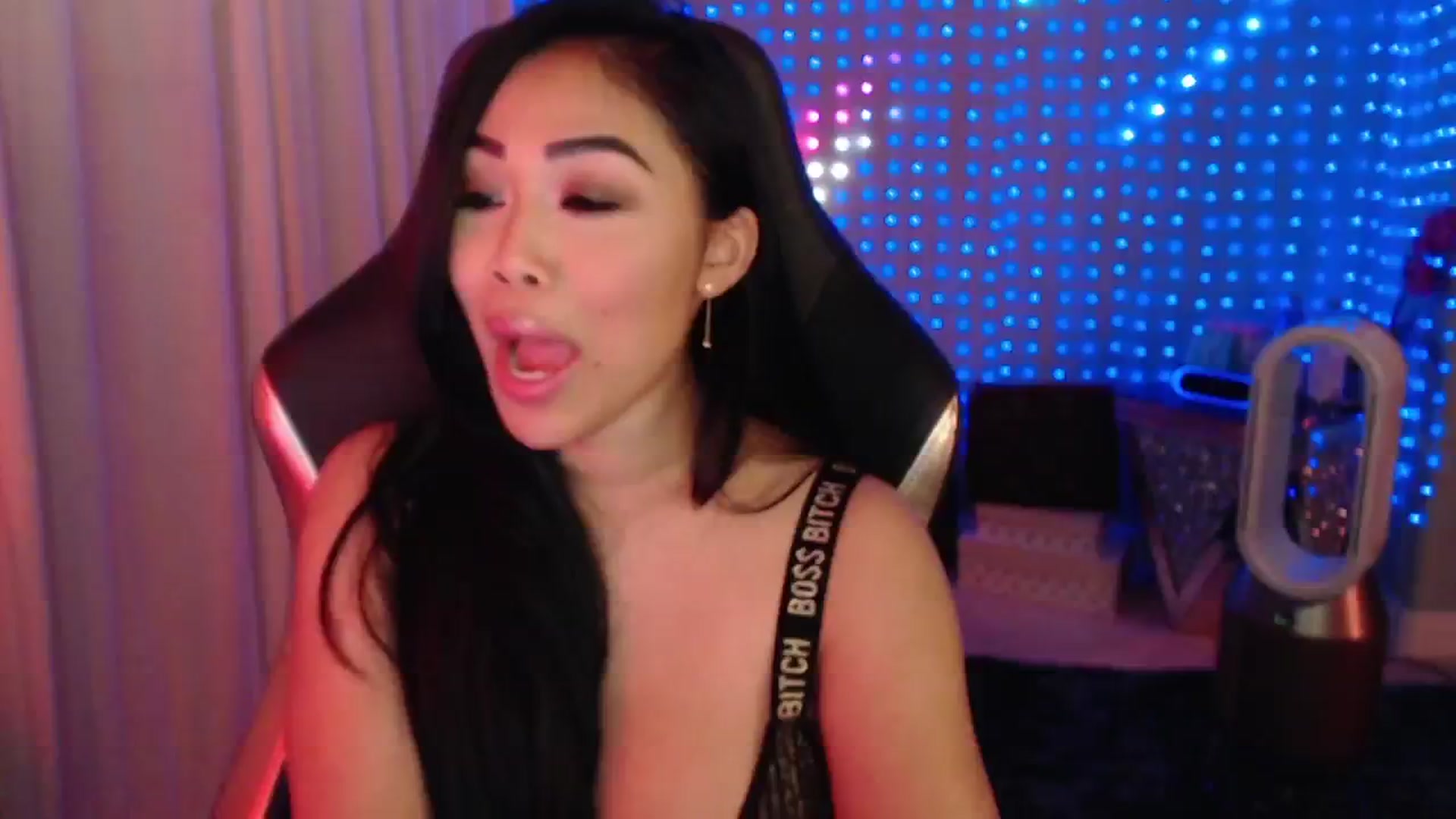 Gallery image thumbnail from SinCityVEE's myfreecams stream on, 07/01/2024, 10:22 image 19 of 20