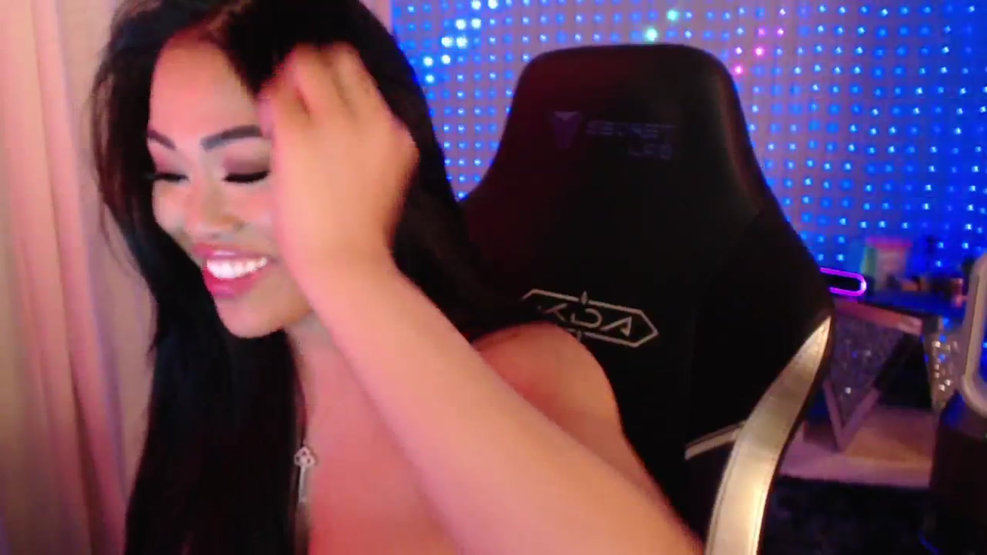 Gallery image thumbnail from SinCityVEE's myfreecams stream on, 07/06/2024, 09:28 image 13 of 20