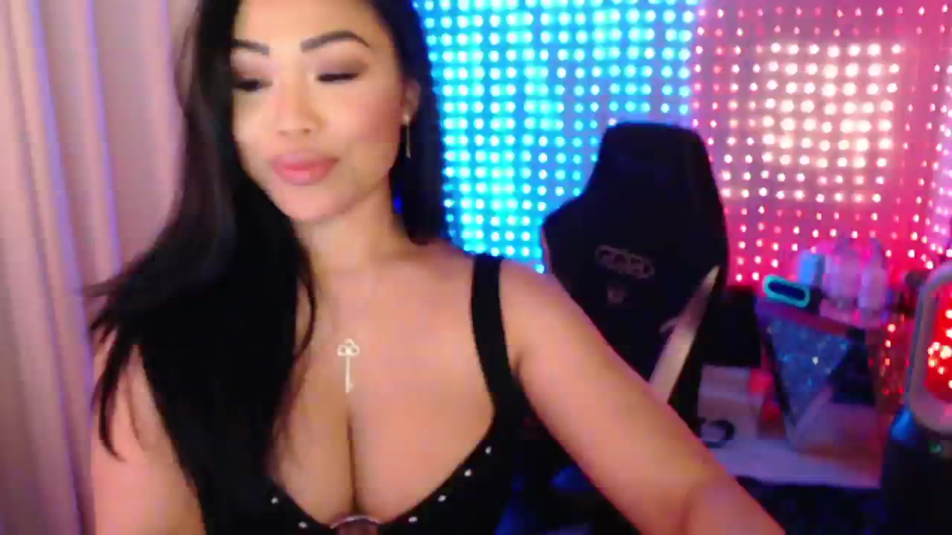 Gallery image thumbnail from SinCityVEE's myfreecams stream on, 07/07/2024, 09:17 image 4 of 20