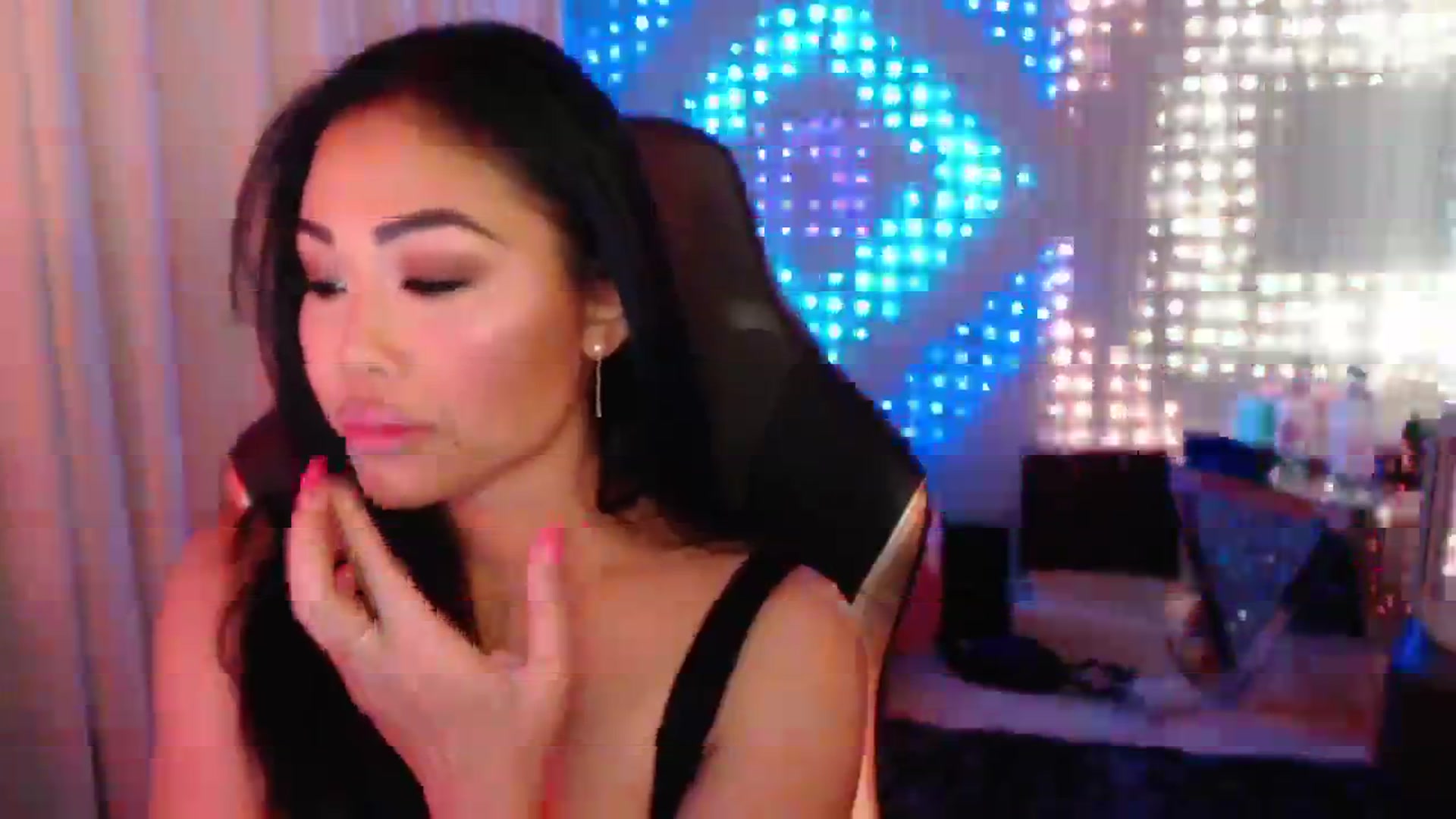 Gallery image thumbnail from SinCityVEE's myfreecams stream on, 07/07/2024, 09:17 image 20 of 20