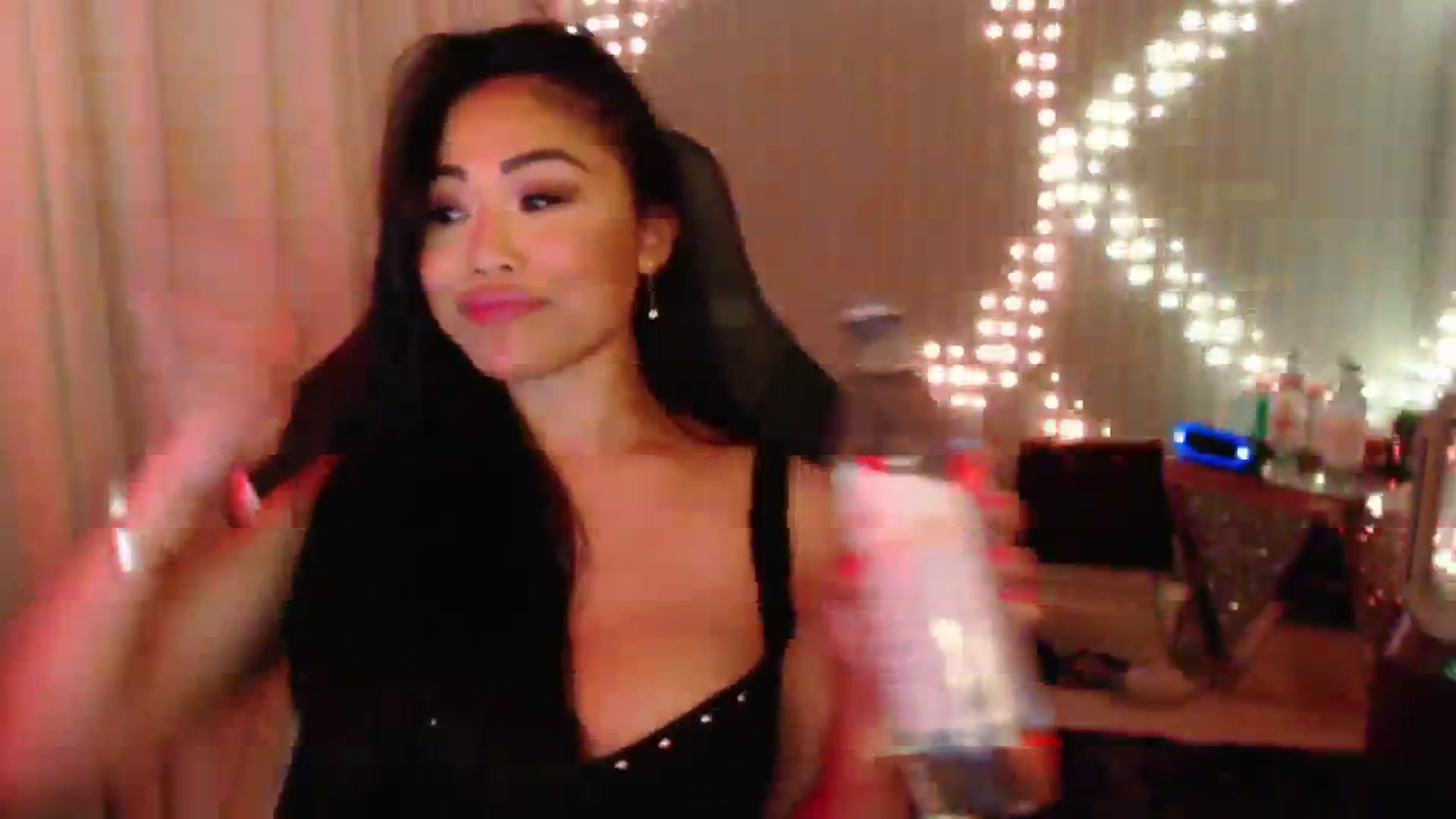 Gallery image thumbnail from SinCityVEE's myfreecams stream on, 07/07/2024, 09:17 image 19 of 20