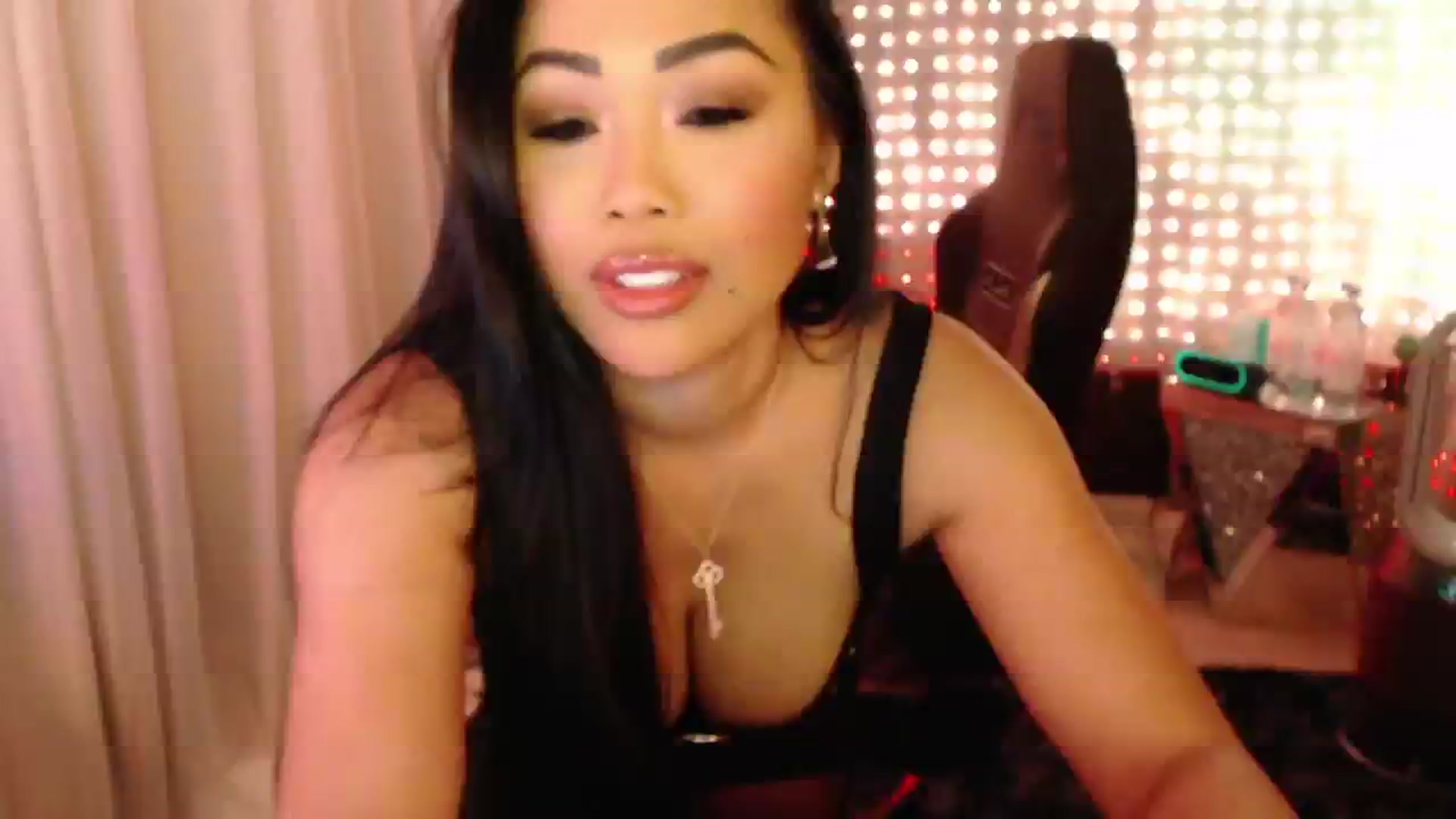 Gallery image thumbnail from SinCityVEE's myfreecams stream on, 07/07/2024, 09:17 image 3 of 20