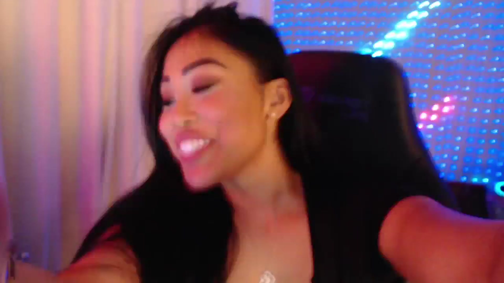 Gallery image thumbnail from SinCityVEE's myfreecams stream on, 07/09/2024, 08:00 image 19 of 20