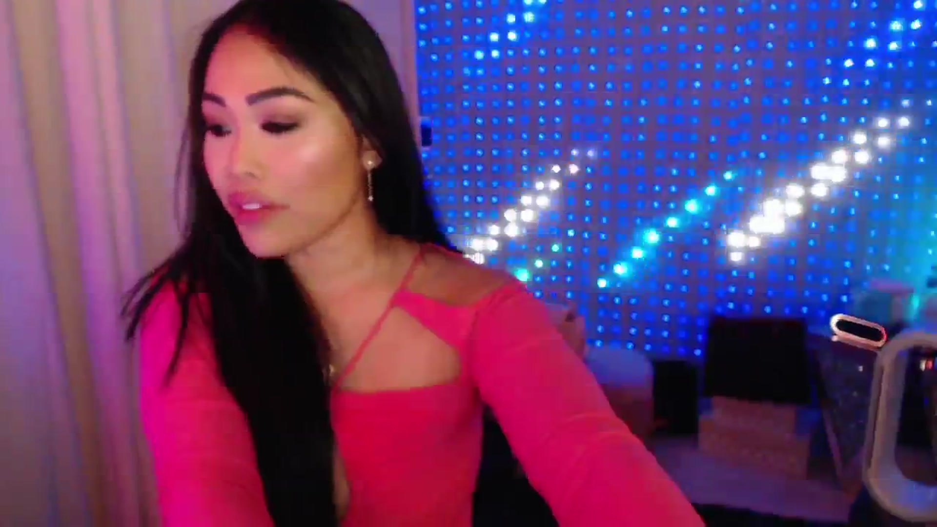 Gallery image thumbnail from SinCityVEE's myfreecams stream on, 07/13/2024, 10:17 image 10 of 20