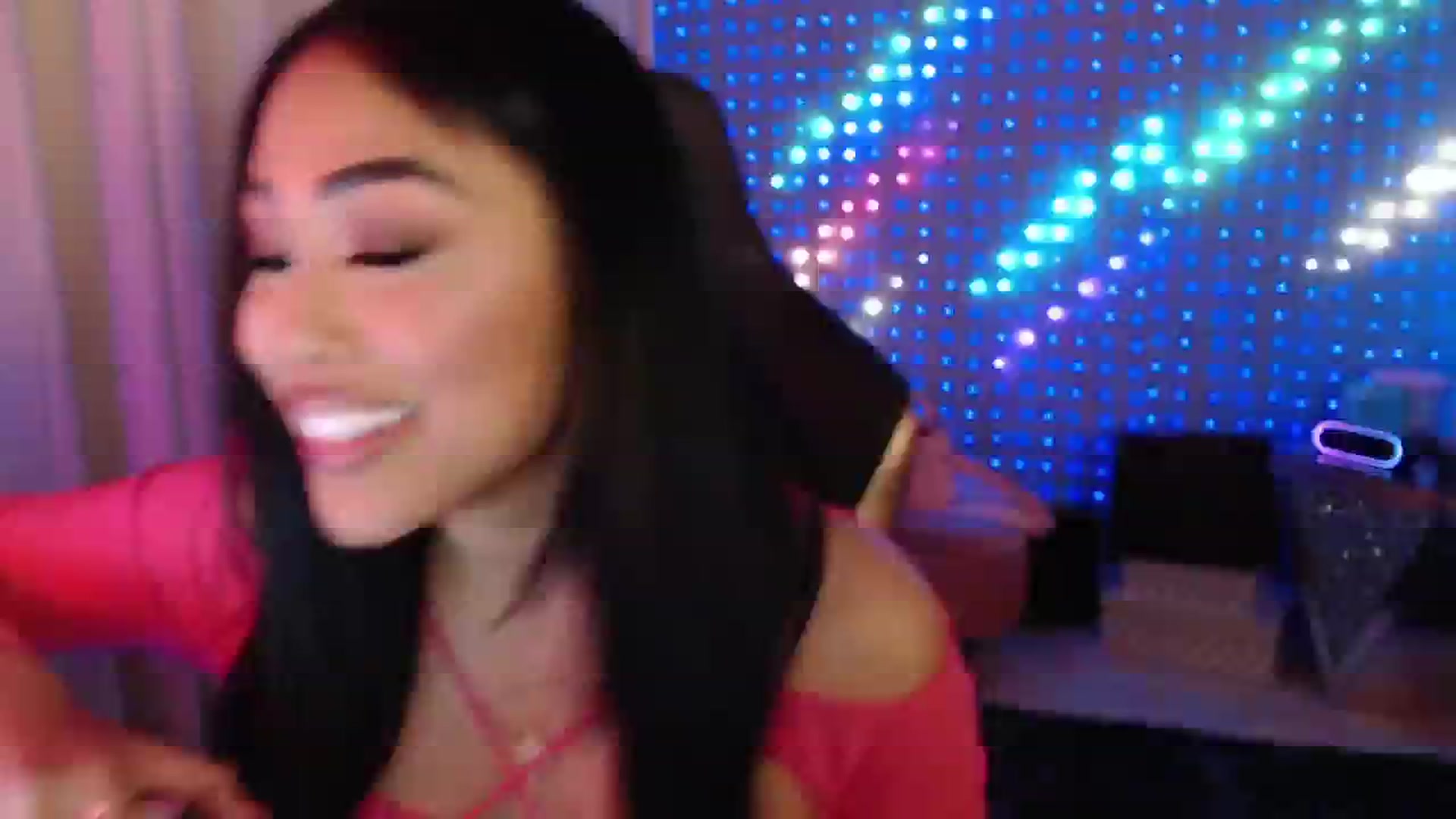 Gallery image thumbnail from SinCityVEE's myfreecams stream on, 07/13/2024, 10:17 image 3 of 20