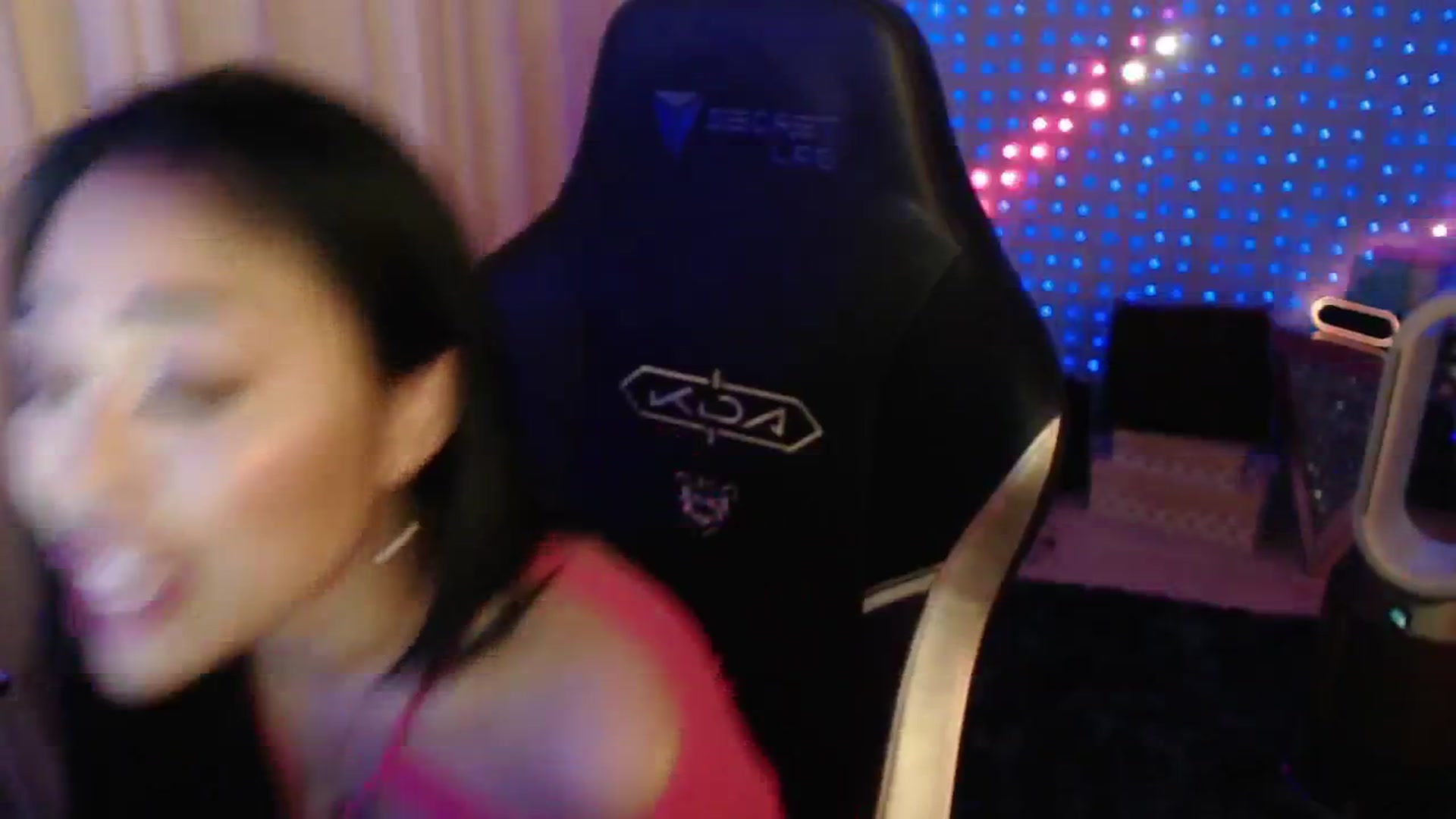 Gallery image thumbnail from SinCityVEE's myfreecams stream on, 07/13/2024, 10:17 image 17 of 20