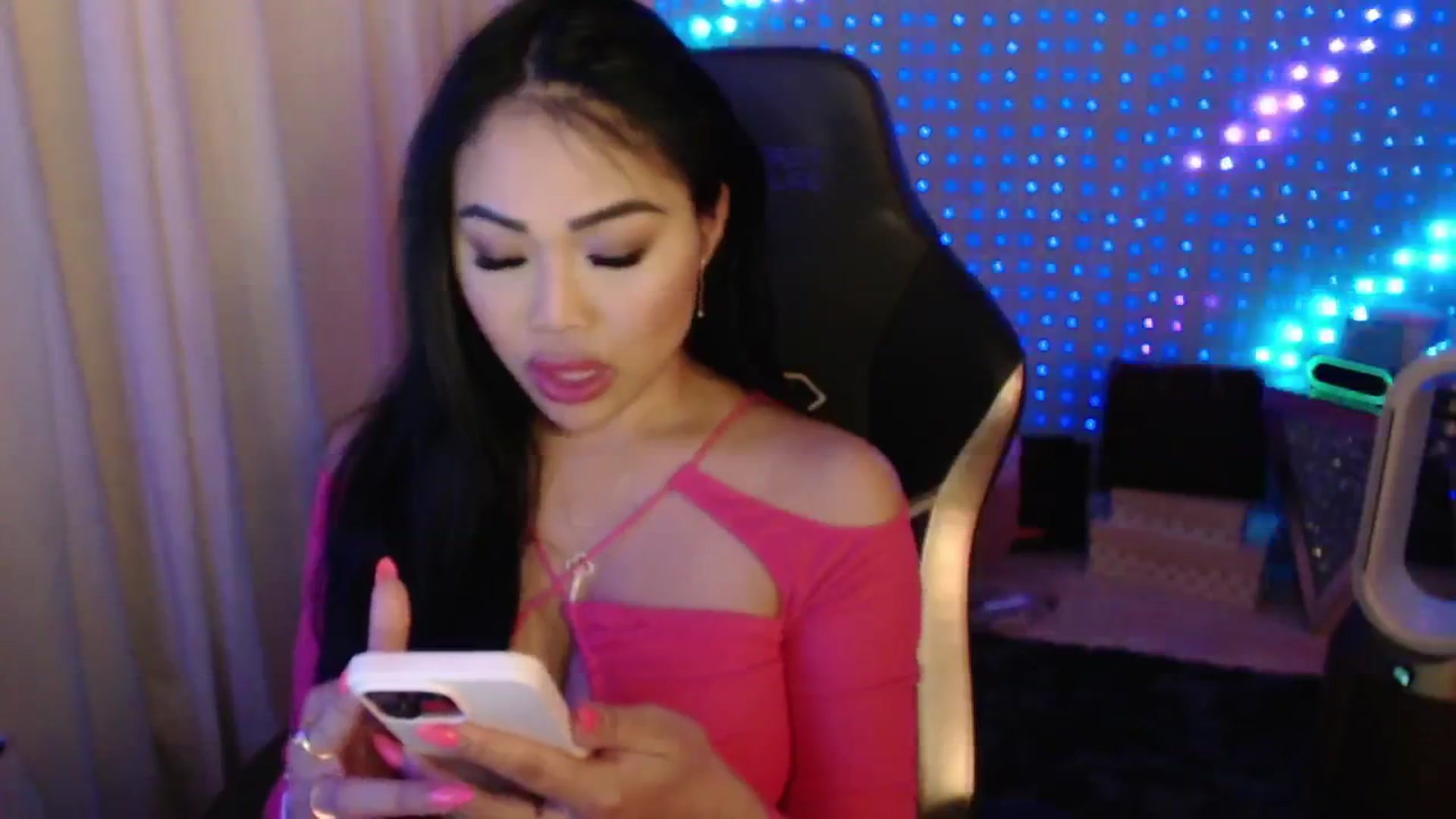 Gallery image thumbnail from SinCityVEE's myfreecams stream on, 07/13/2024, 10:17 image 18 of 20