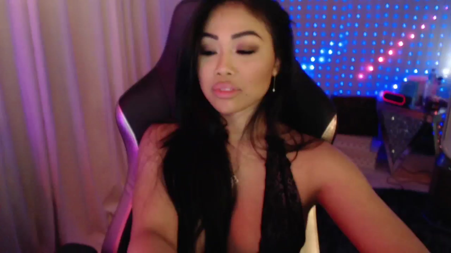 Gallery image thumbnail from SinCityVEE's myfreecams stream on, 07/14/2024, 10:46 image 19 of 20