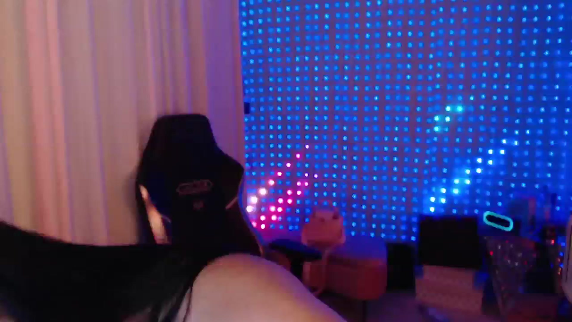 Gallery image thumbnail from SinCityVEE's myfreecams stream on, 07/14/2024, 10:46 image 20 of 20