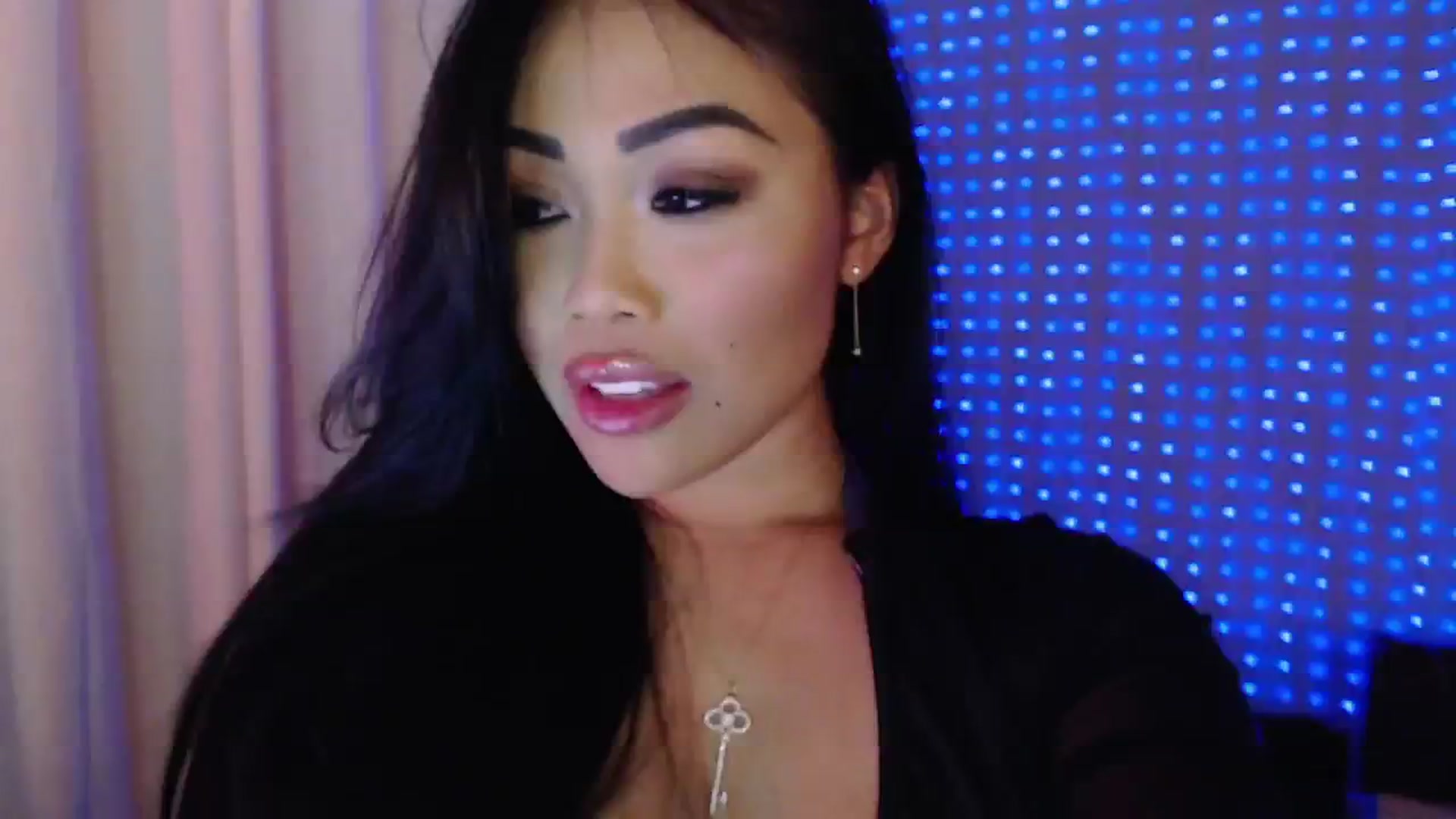 Gallery image thumbnail from SinCityVEE's myfreecams stream on, 07/14/2024, 10:46 image 7 of 20