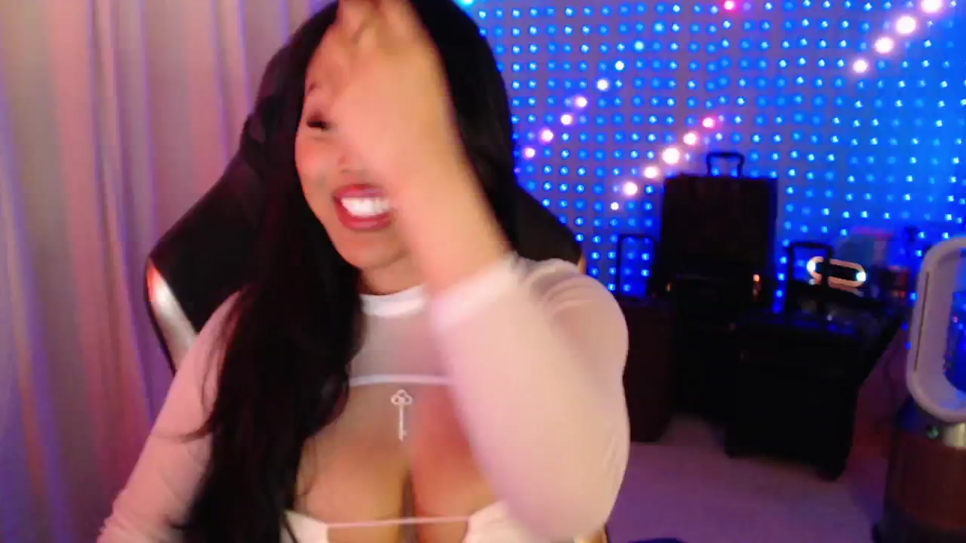 Gallery image thumbnail from SinCityVEE's myfreecams stream on, 07/21/2024, 08:57 image 8 of 20