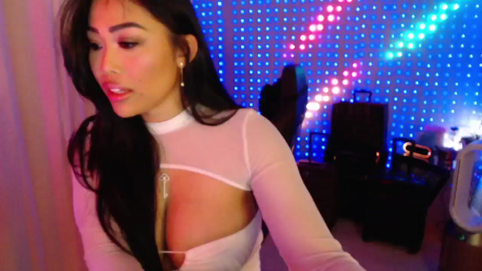 Gallery image thumbnail from SinCityVEE's myfreecams stream on, 07/21/2024, 08:57 image 17 of 20