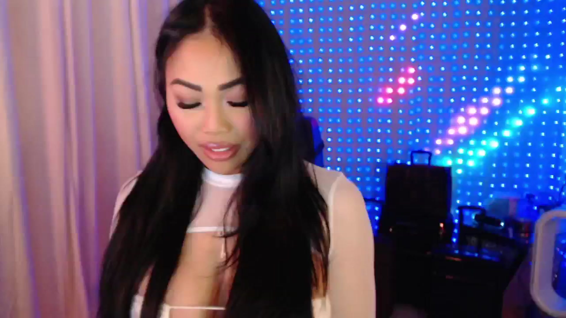Gallery image thumbnail from SinCityVEE's myfreecams stream on, 07/21/2024, 08:57 image 5 of 20