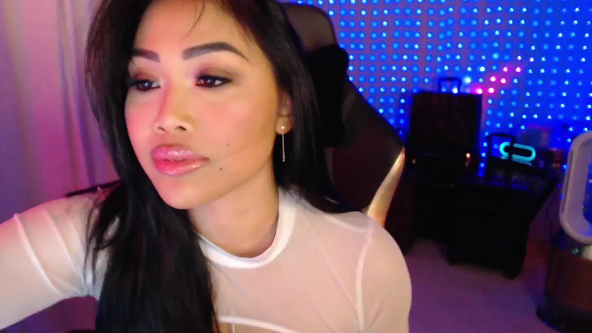Gallery image thumbnail from SinCityVEE's myfreecams stream on, 07/21/2024, 08:57 image 15 of 20
