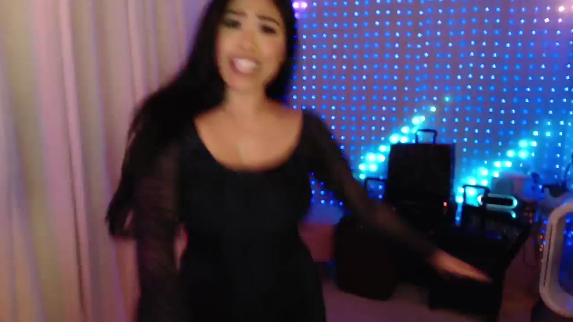 Gallery image thumbnail from SinCityVEE's myfreecams stream on, 07/27/2024, 08:39 image 11 of 20