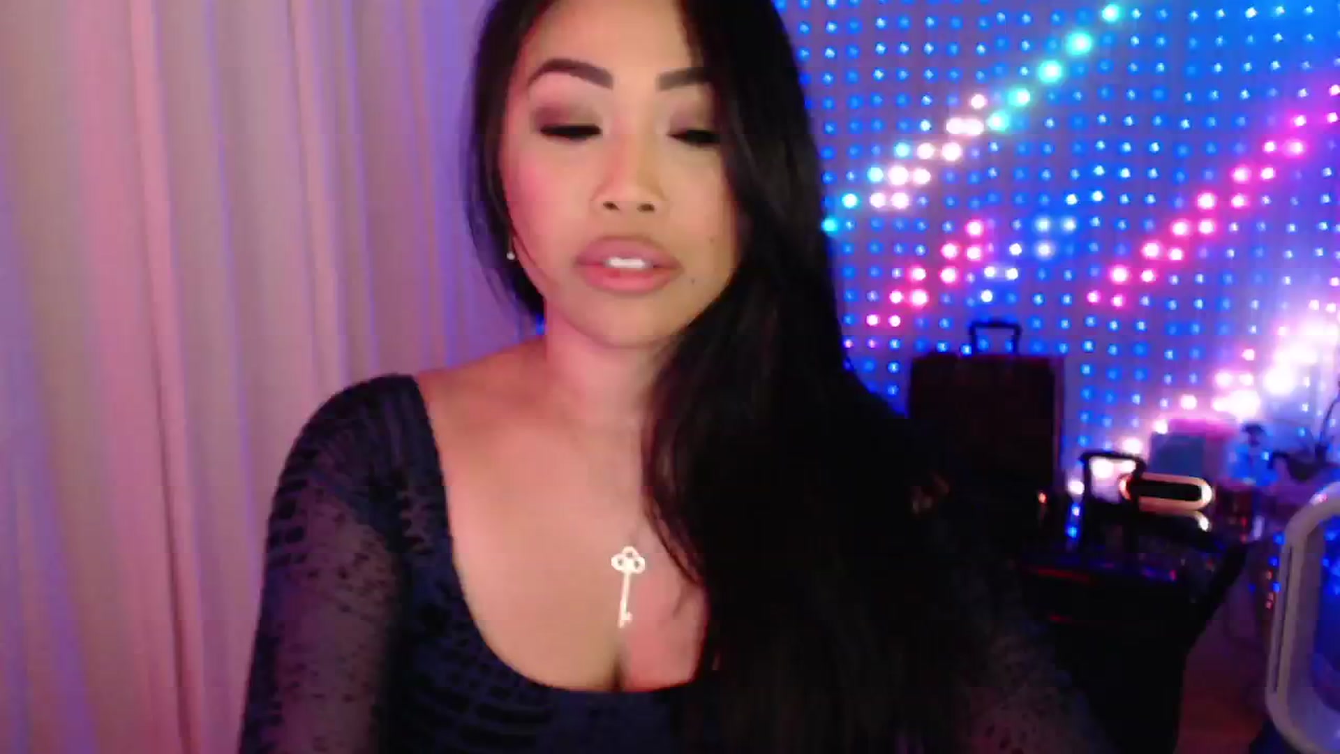 Gallery image thumbnail from SinCityVEE's myfreecams stream on, 07/27/2024, 08:39 image 7 of 20