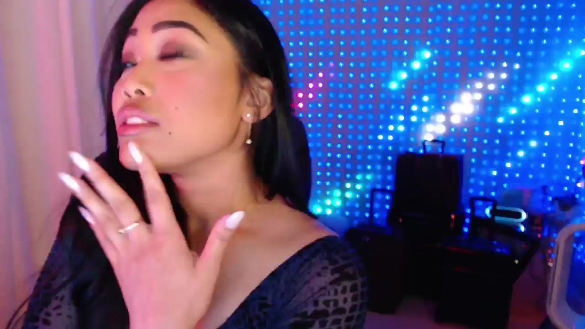 Gallery image thumbnail from SinCityVEE's myfreecams stream on, 07/27/2024, 08:39 image 5 of 20
