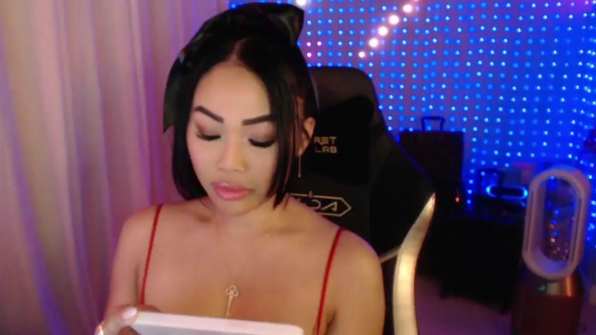 Gallery image thumbnail from SinCityVEE's myfreecams stream on, 07/31/2024, 09:25 image 8 of 20