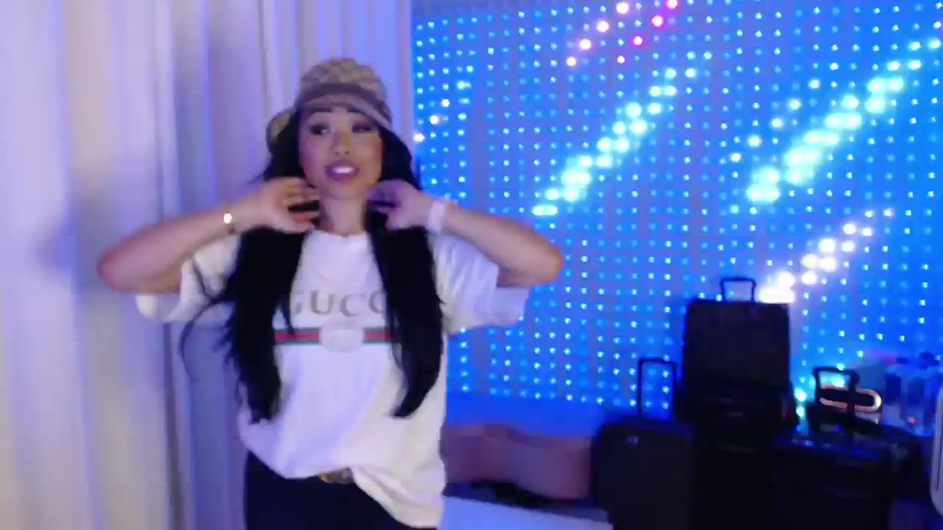 Gallery image thumbnail from SinCityVEE's myfreecams stream on, 08/03/2024, 09:57 image 2 of 20