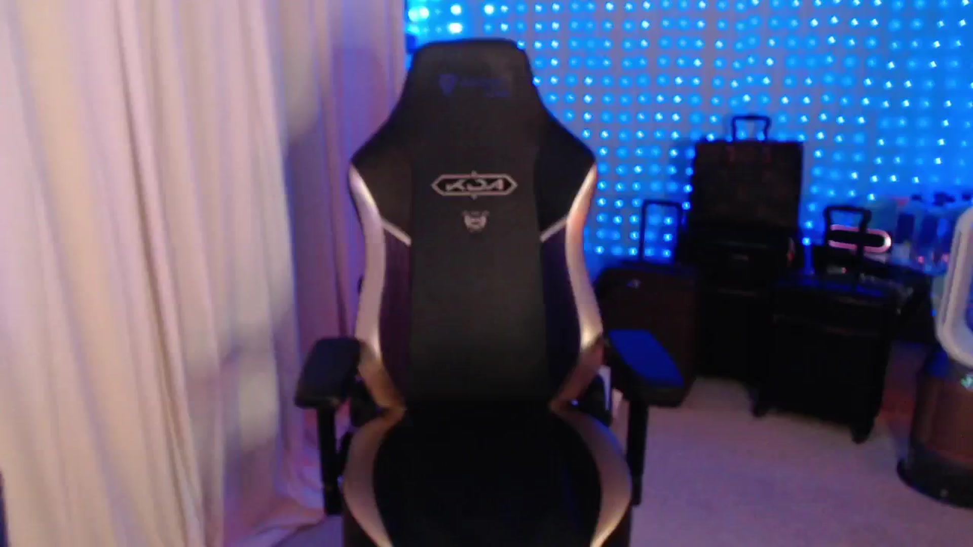 Gallery image thumbnail from SinCityVEE's myfreecams stream on, 08/03/2024, 09:57 image 3 of 20